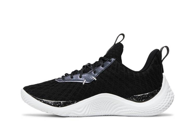 curry-flow-10-team-black-white-3026624-001_02