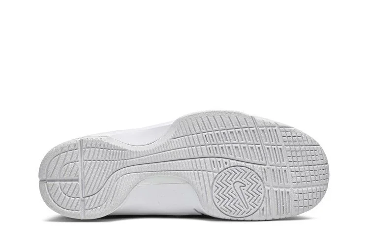 Krossovki-Nike-Hyperdunk-Lux-Black-White-3