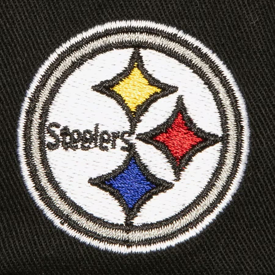 Бейсболка Mitchell & Ness Black Pittsburgh Steelers Team Helmet Strapback Hat