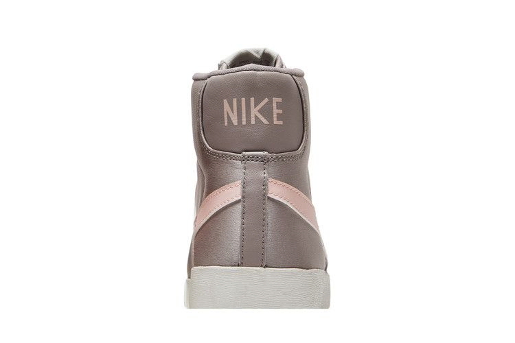 Кроссовки Nike Wmns Blazer Mid Premium 'Pumice Echo Pink'