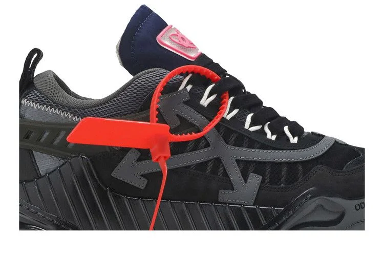 Krossovki-Off-White-ODSY-1000-Black-1
