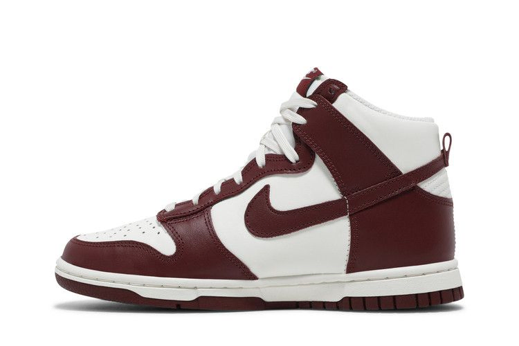 Кроссовки Nike Wmns Dunk High 'Team Red'