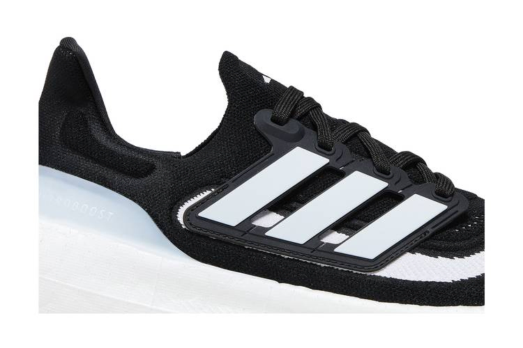 ultraboost-light-black-white-hq6340_01