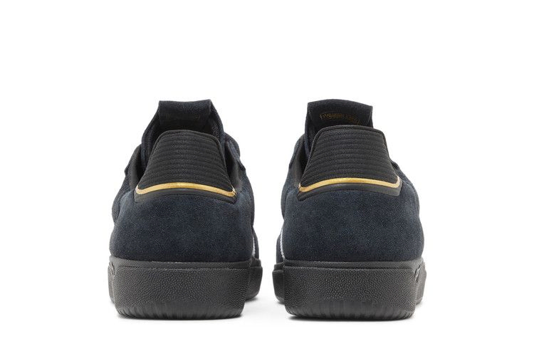 Кроссовки Adidas Tyshawn Low 'Black White Gold Suede'