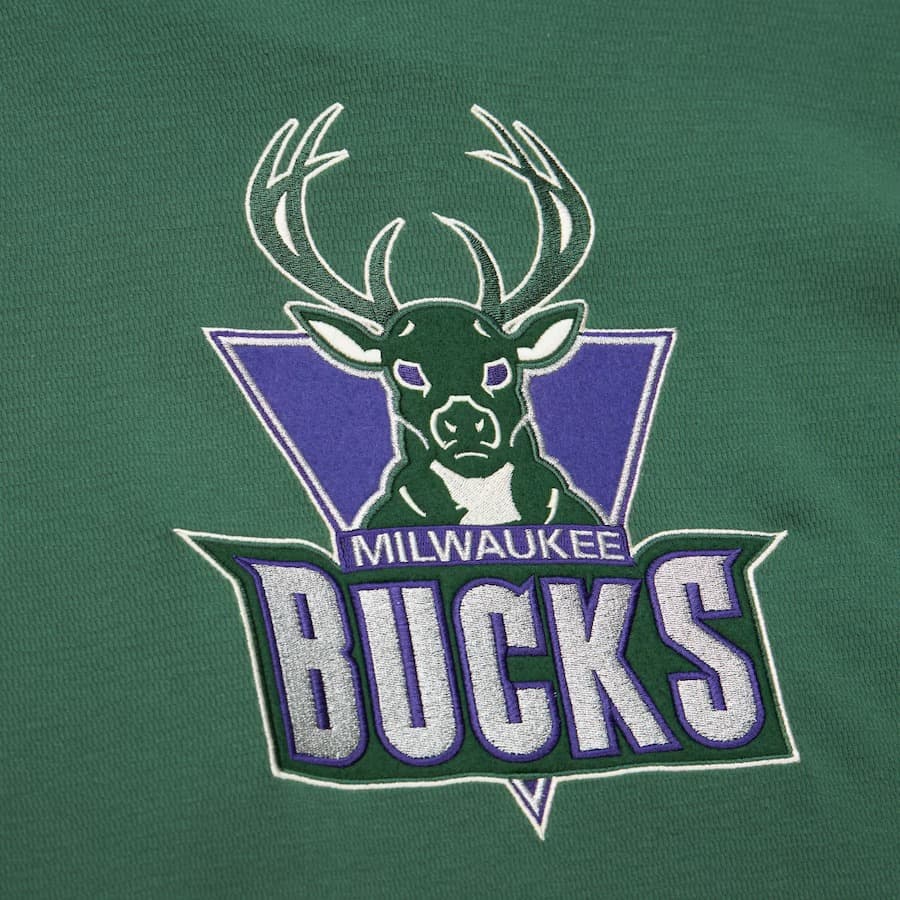 Худи Mitchell & Ness Green Milwaukee Bucks Vintage Logo Thermal Lightweight Pullover Hoodie