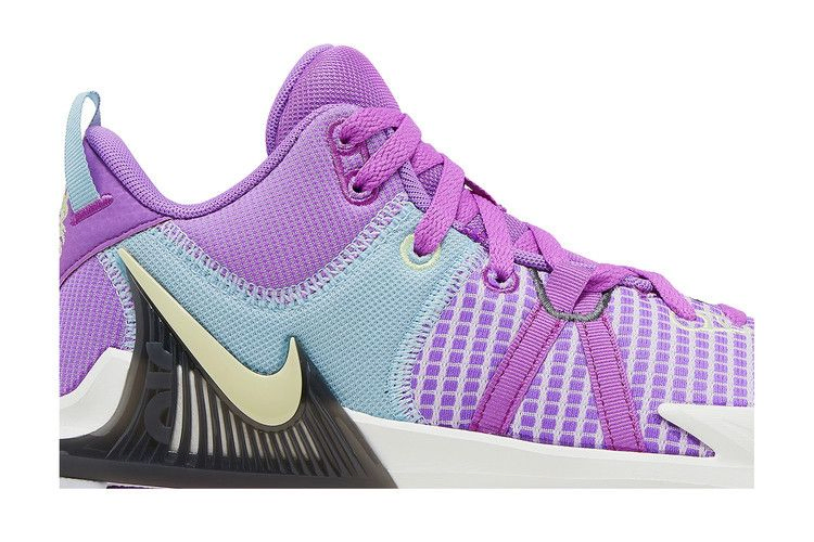 Кроссовки Nike LeBron Witness 7 'Fuchsia Dream'