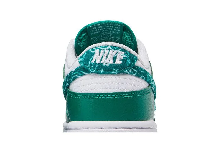Кроссовки Nike Wmns Dunk Low 'Green Paisley'