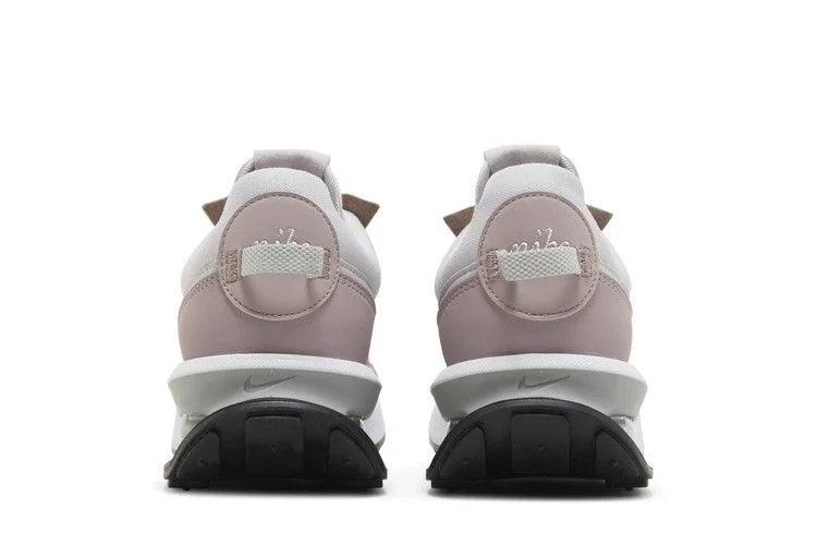 Кроссовки Nike Wmns Air Max Pre-Day 'Camo Swoosh - Venice Plum Fog'