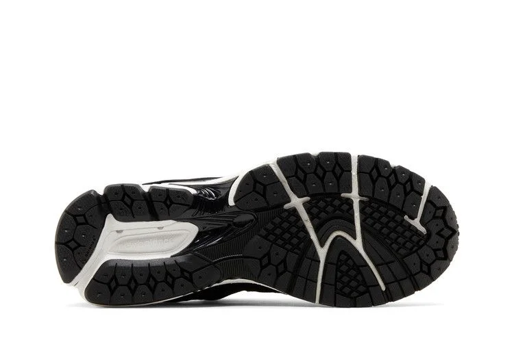 Кроссовки New Balance 2002R 'Black Gunmetal'