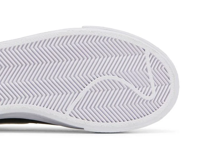 Кроссовки Nike Wmns Blazer Low Platform 'Black White'