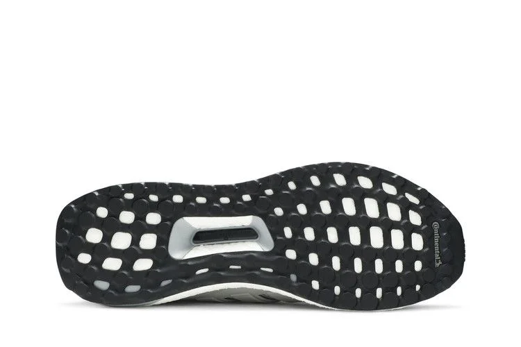 Krossovki-adidas-UltraBoost-4.0-Grey-3