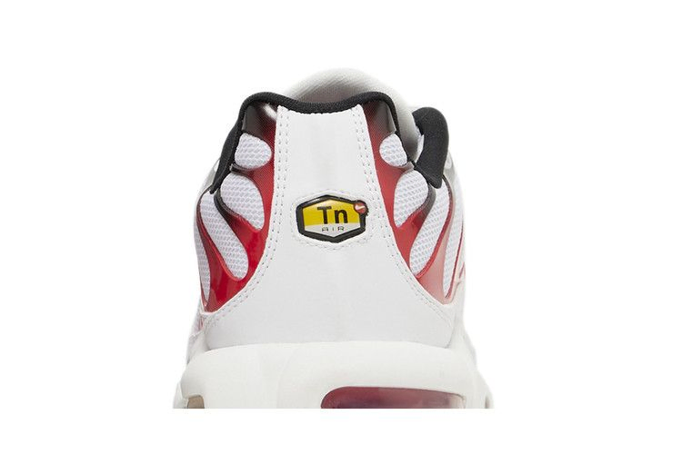 Кроссовки Nike Air Max Plus 'White University Red'