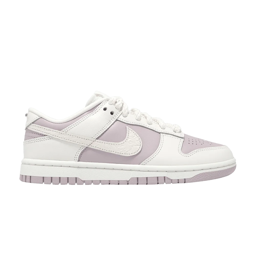 Krossovki-Nike-Wmns-Dunk-Low-Platinum-Violet-Floral