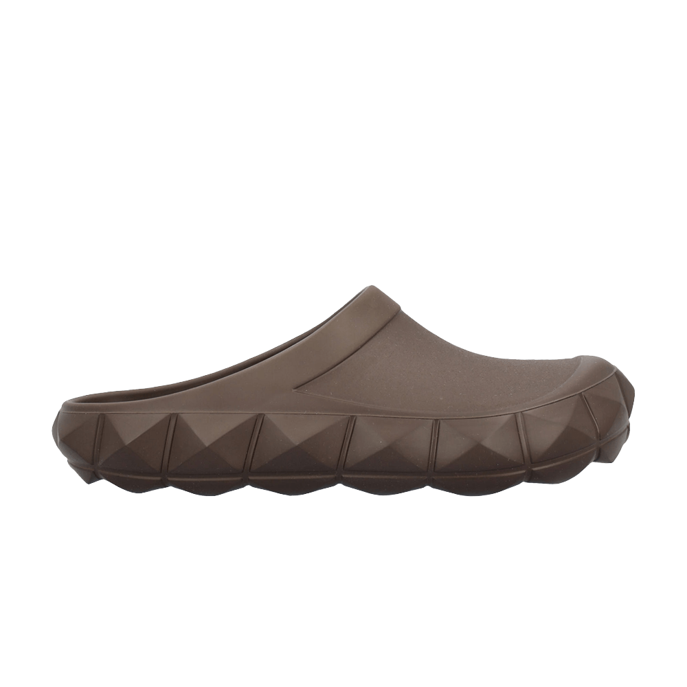Сабо Valentino Roman Stud Turtle Rubber Clog 'Fondant'