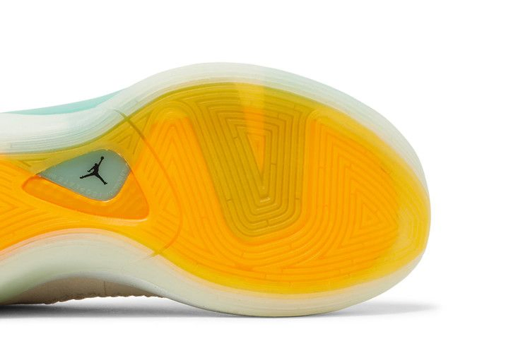 Кроссовки Air Jordan Luka 1 Next Nature PF 'Light Orewood Brown'