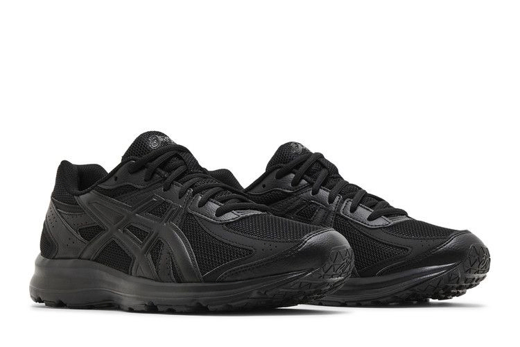 jog-100s-triple-black-1201a325-001_07