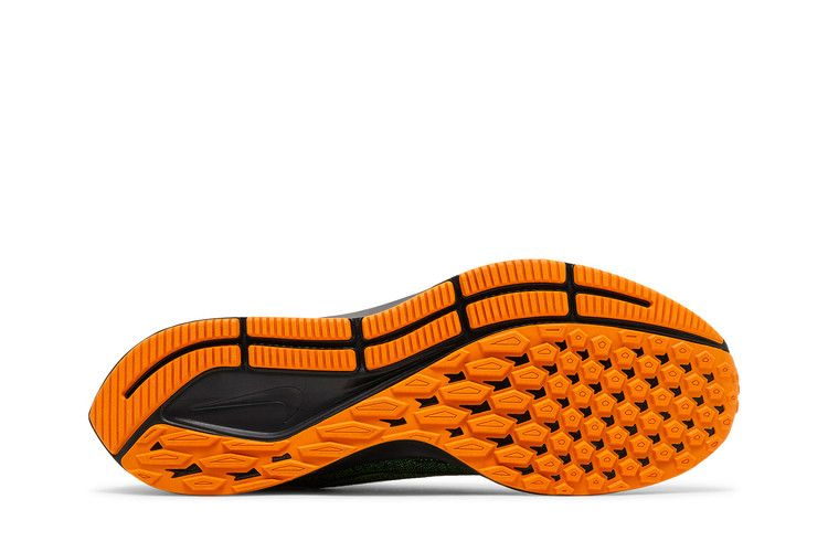 air-zoom-pegasus-36-green-glow-cu4876-001_03