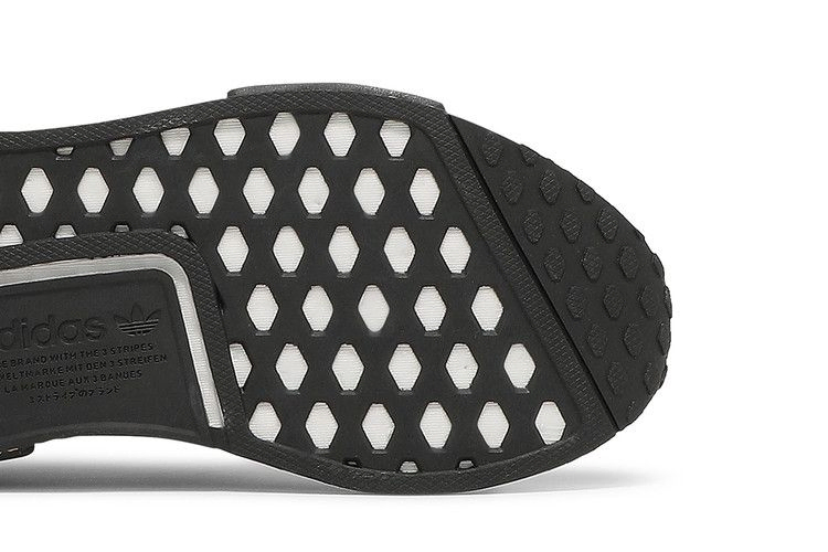 wmns-nmd_r1-bliss-leopard-fz3845_04
