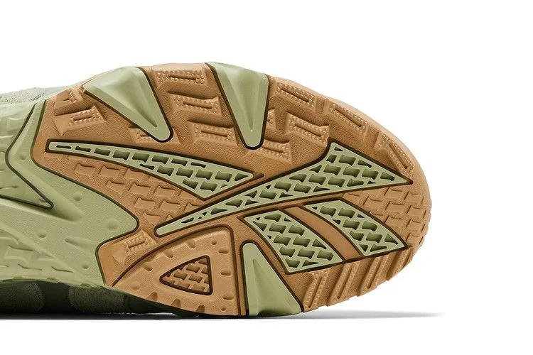 Krossovki-Tobe-Nwigwe-x-Reebok-Preseason-94-Mid-Chukwu-Otu-Pack-Mint-4