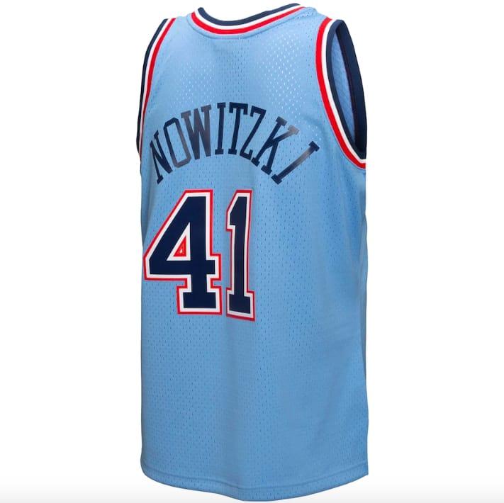 Баскетбольная джерси 1998-99 Dallas Mavericks #41 Dirk Nowitzki Mitchell & Ness Reload 3.0 Light Blue Jersey