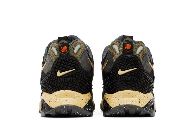 Кроссовки Undefeated x Nike Air Terra Humara 'Cargo Khaki'
