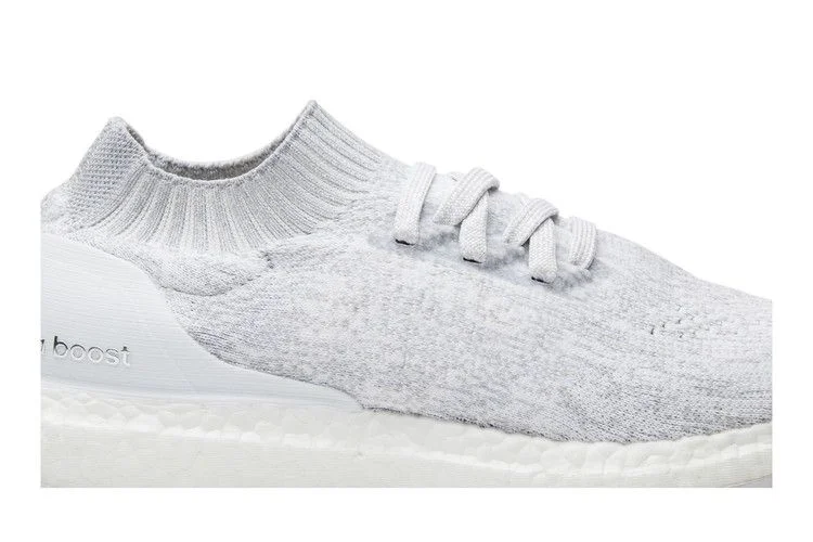 Krossovki-adidas-UltraBoost-Uncaged-Triple-White-1