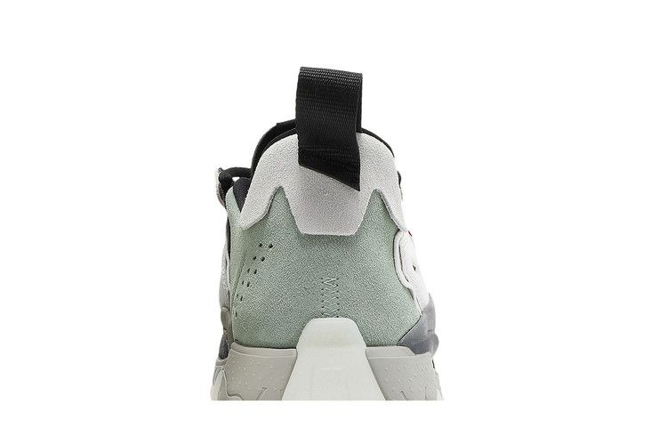 Кроссовки Air Jordan Delta 2 'Lightning'