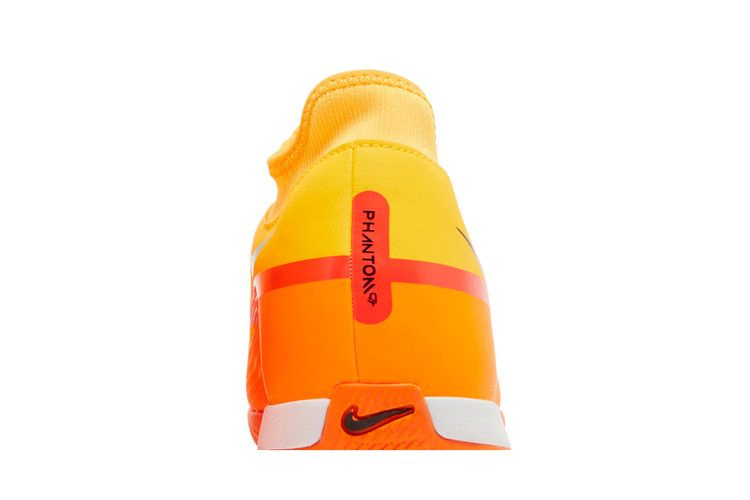 Кроссовки Nike Phantom GT2 Academy DF IC 'Laser Orange'