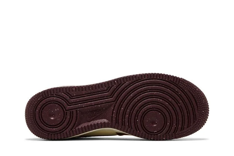 Krossovki-Nike-Air-Force-1-LV8-GS-Notebook-Doodle-Pack-Light-British-Tan-3