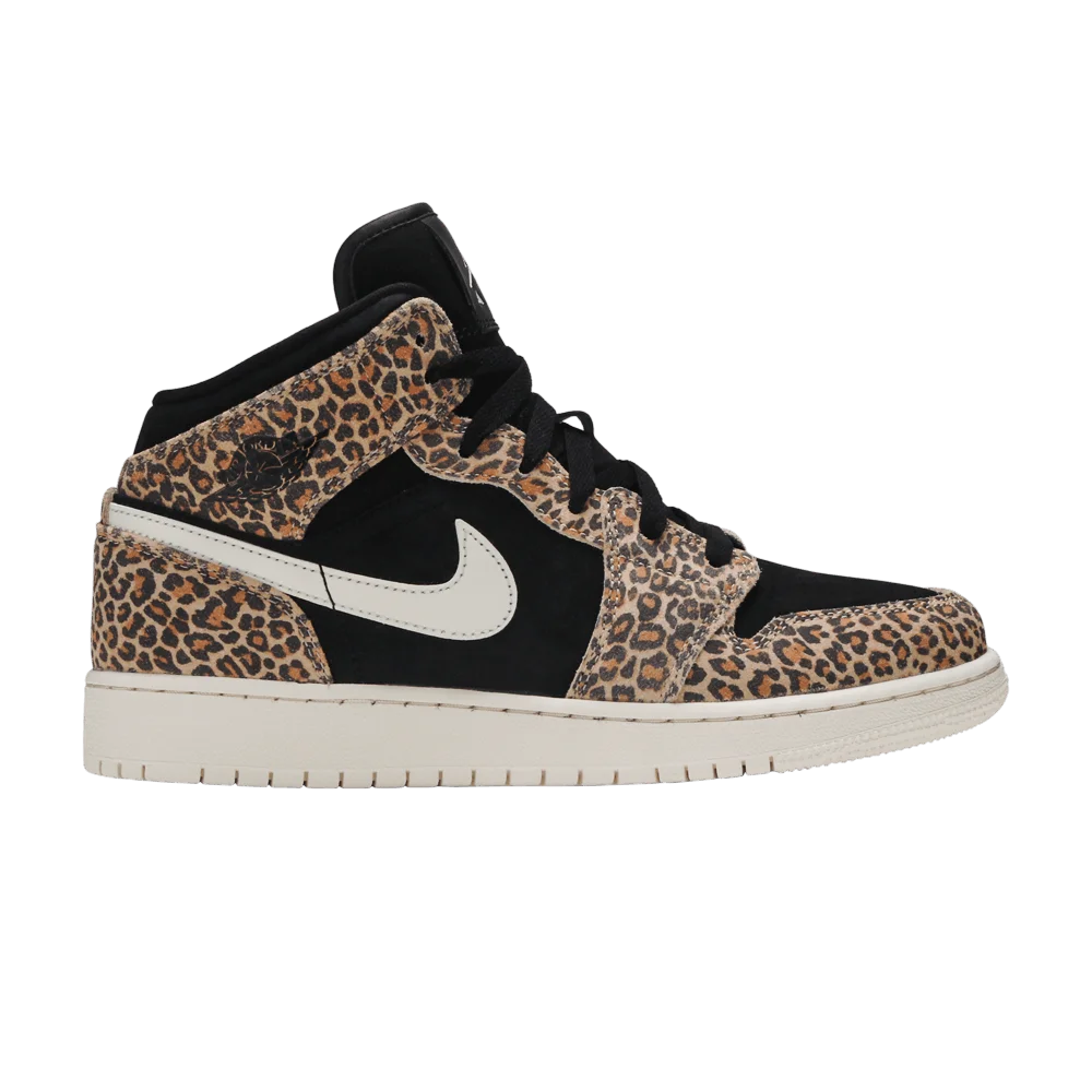 Krossovki-Air-Jordan-1-Mid-SE-GS-Leopard