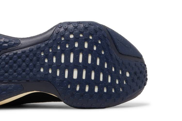 Кроссовки Nike ZoomX Invincible Run Flyknit 3 'College Navy'