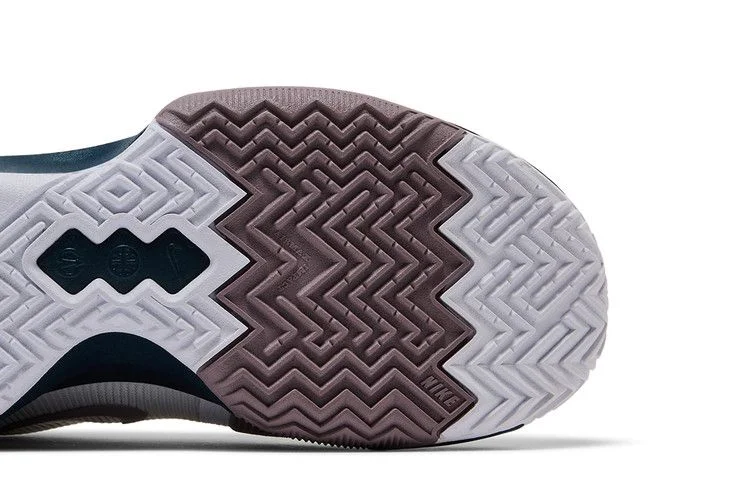 Krossovki-Nike-Air-Max-Impact-4-White-Navy-Light-Violet-Ore-4
