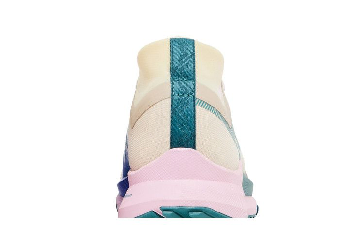 Кроссовки Nike Wmns React Pegasus Trail 4 GORE-TEX 'Sanddrift Pearl Pink'