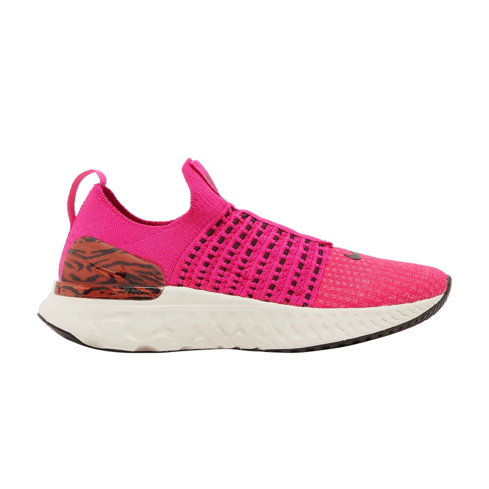 Krossovki-Nike-Wmns-React-Phantom-Run-Flyknit-2-Pink-Prime-Zebra