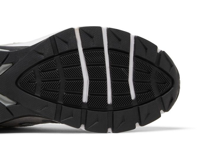 990v5-made-in-usa-kool-grey-m990gb5_04