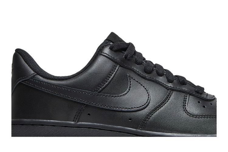 Кроссовки Nike Wmns Air Force 1 '07 'Triple Black'