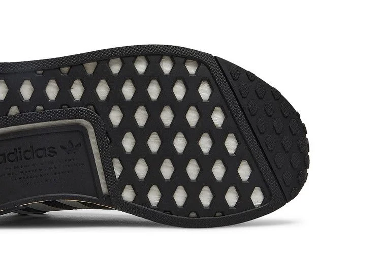 Krossovki-Adidas-Wmns-NMD_R1-Leopard-Black-4