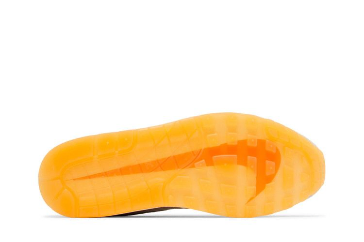 air-max-1-keep-rippin-stop-slippin-2-0-fq8731-012_03