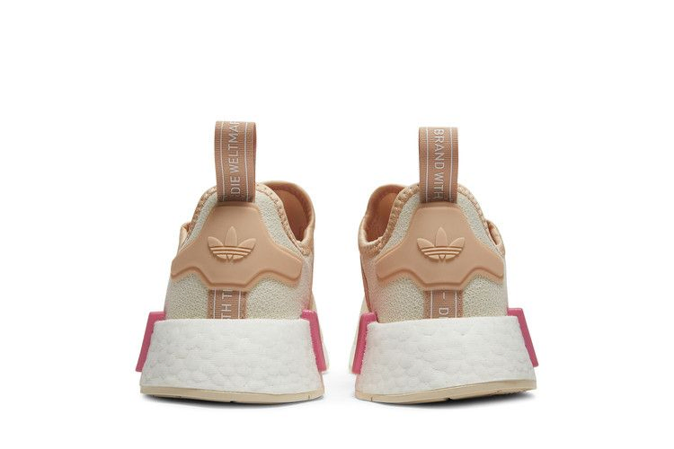 wmns-nmd_r1-wonder-white-halo-blush-gz7998_05
