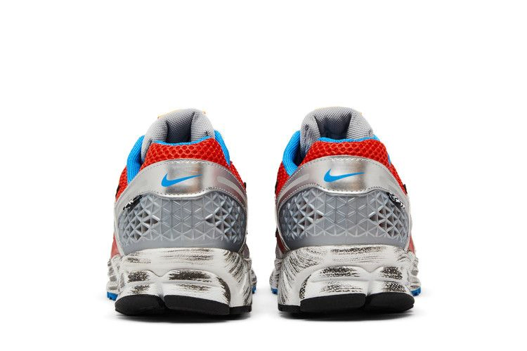 Кроссовки Nike Wmns Air Zoom Vomero 5 'Gundam'