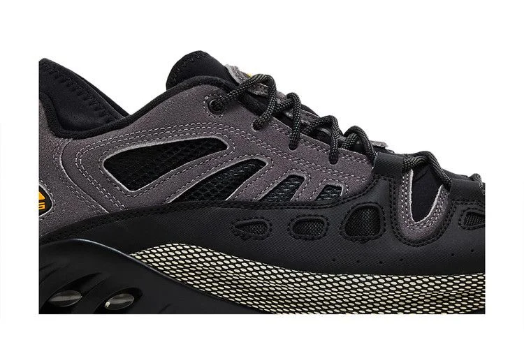Krossovki-Nike-ACG-Air-Exploraid-Light-Graphite-1