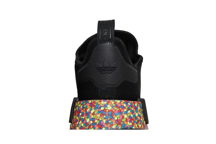 nmd_r1-mosaic-boost-pack-gz4613_06