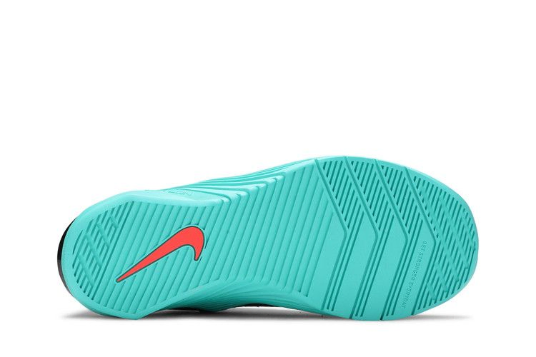 wmns-metcon-6-football-grey-jade-at3160-020_03