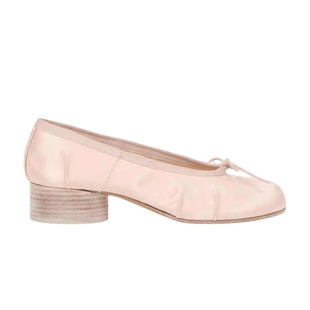 Кроссовки Maison Margiela Wmns Tabi Ballerina 'Almond Peach'