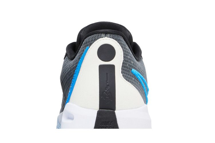 Кроссовки Nike Wmns Sabrina 1 'Family Bonds'