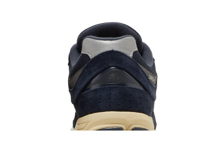 Кроссовки New Balance 2002R 'Eclipse Castlerock'