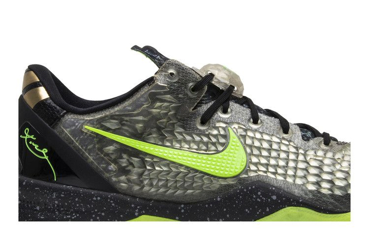 kobe-8-system-ss-christmas-639522-001_01