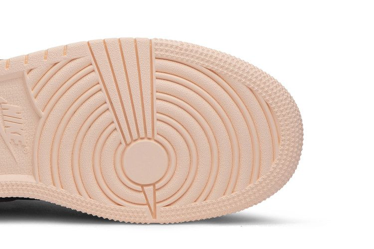 Кроссовки Air Jordan 1 Retro High OG GS 'Crimson Tint'