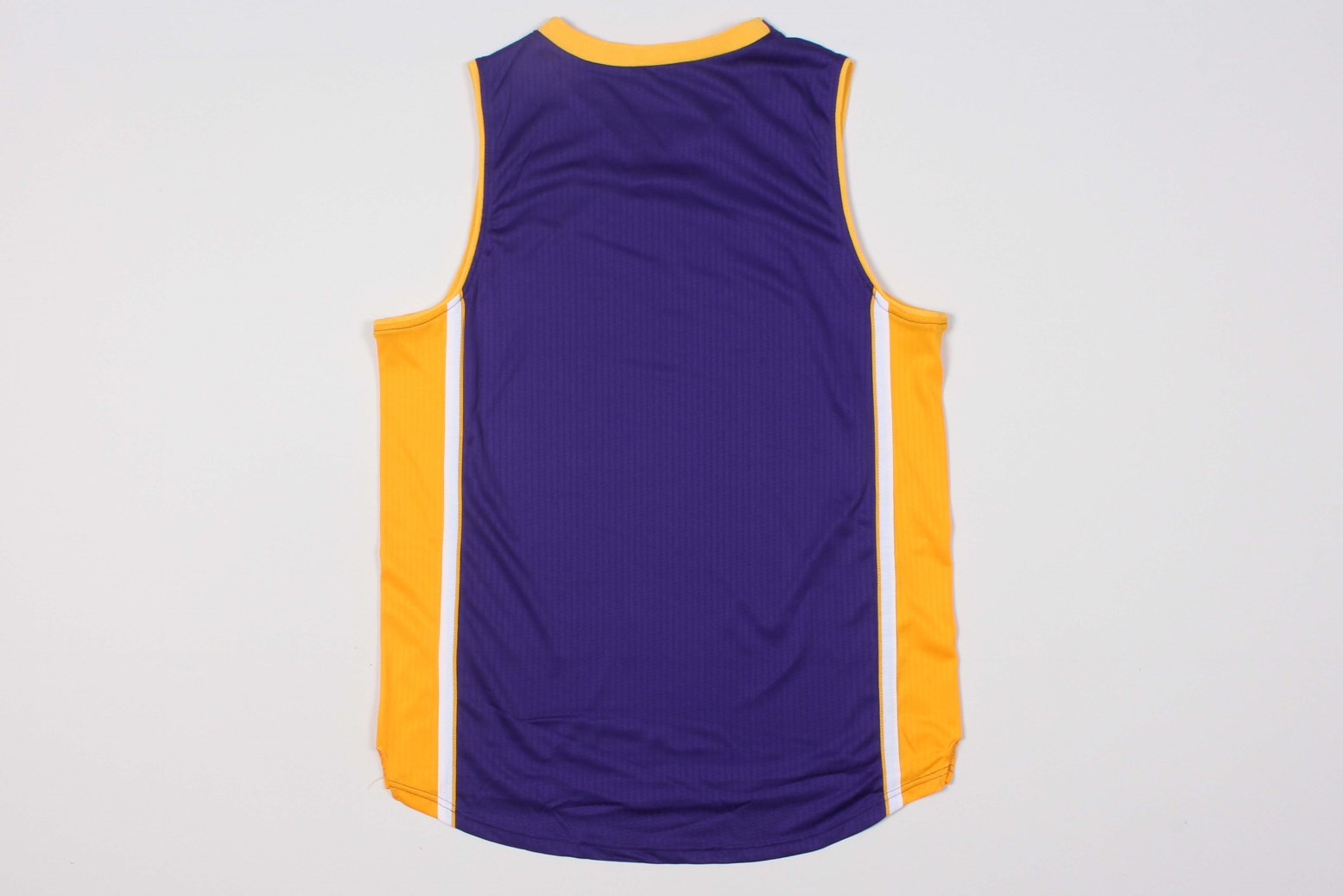 Basketbolnaya-forma-Los-Angeles-Lakers-12