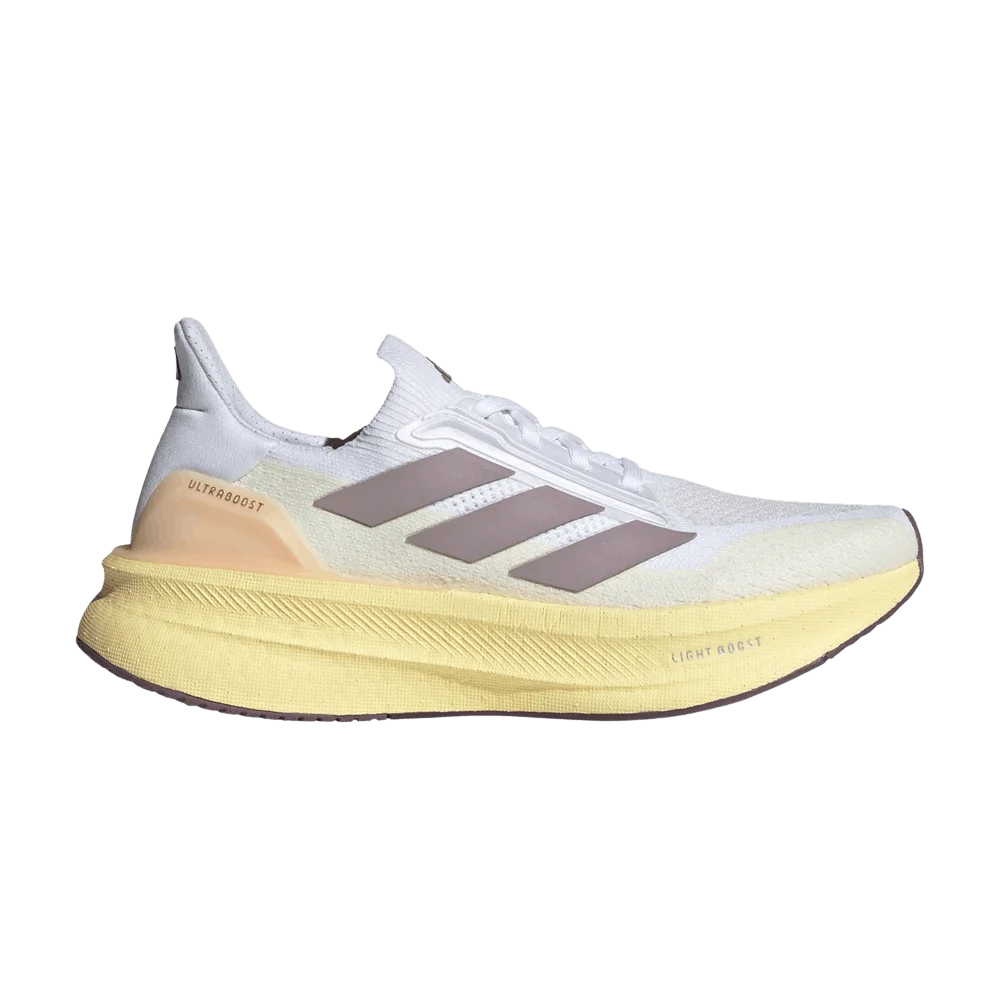Krossovki-Adidas-Wmns-UltraBoost-5X-White-Preloved-Fig-Yellow